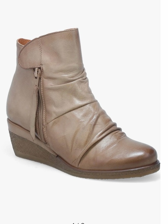 Miz Mooz Shoes - Miz Mooz Mayleen Wedge Bootie (Women) size 9.5 (41)